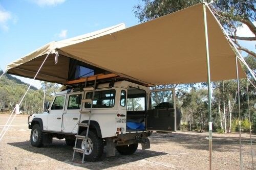 A barraca de acampamento UV da grade de tejadilho 50+, telhado do jipe montou o projeto elegante da barraca